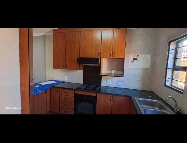 3 BEDROOM APARTMENT FOR SALE IN CHANCLIFF RIDGE